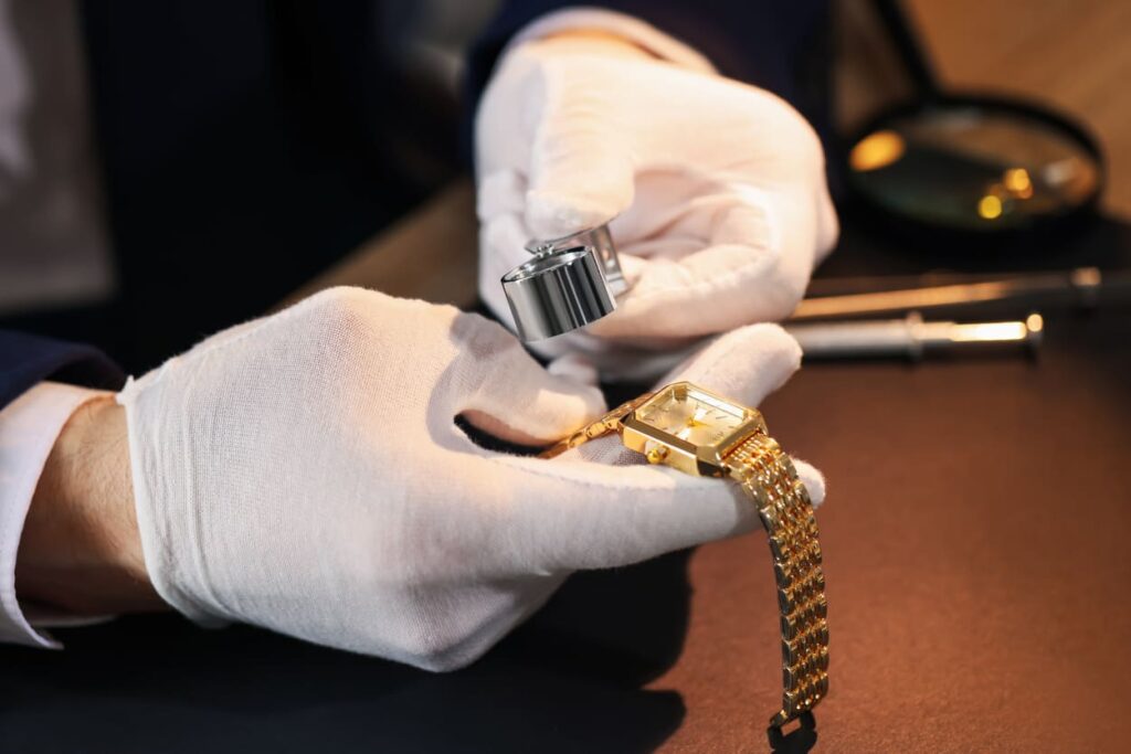 Rolex Uhr und Diamantring als hochwertige Wertgegenstände